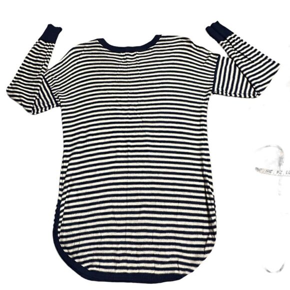 White and Navy Striped Pink Rose Crew neck Sweater Size Medium - Picture 6 of 8